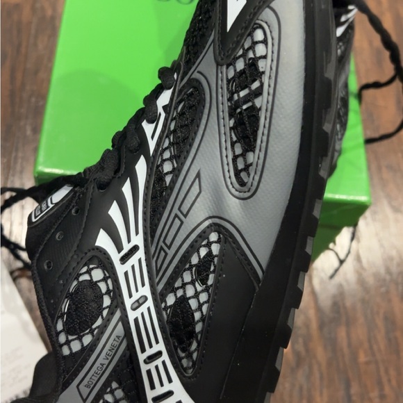 Bottega Orbits - Picture 2 of 6